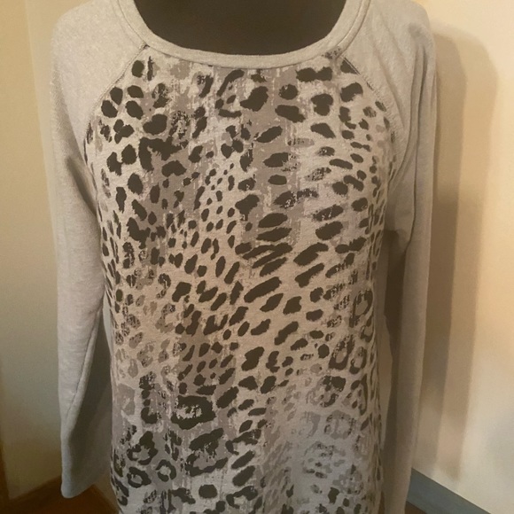 Apt.9 sweatshirt - Picture 4 of 5